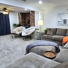 Hot Tub, Kitchen, 2 Bedroom, Washer/Dryer, Lower