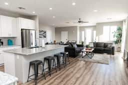 Hot Tub w/Lake View, Roof Top Deck, Game Room, W/D