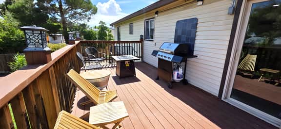 Paddleboards, Air Hockey, Grill, Fire Pit, W/D, Brkfst, Sleeps 16