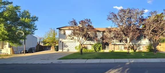 Paddleboards, Air Hockey, Grill, Fire Pit, W/D, Brkfst, Sleeps 10