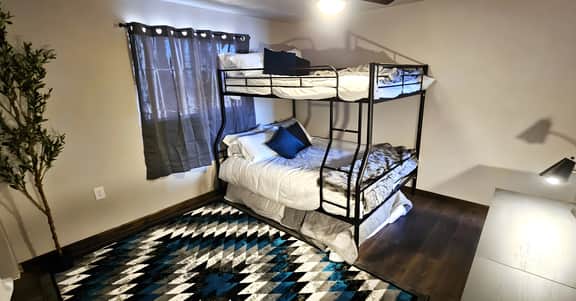 3Bd, King, Brkfst, Boat Parking, Washer/Dryer, Sleeps 11, BBQ, Unit 123