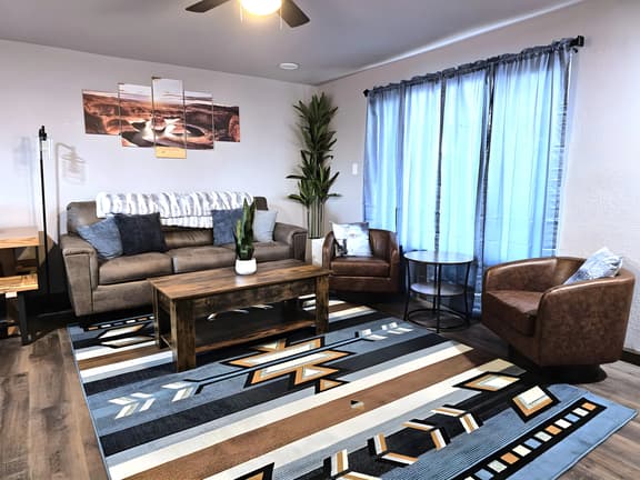 3Bd, King, Brkfst, Boat Parking, Washer/Dryer, Sleeps 11, BBQ, Unit 123